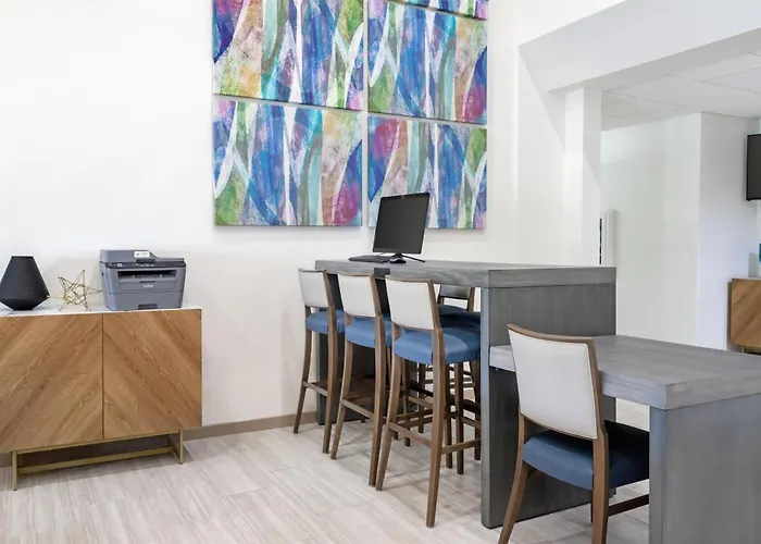 Best Western Plus Executive Hotel & Suites