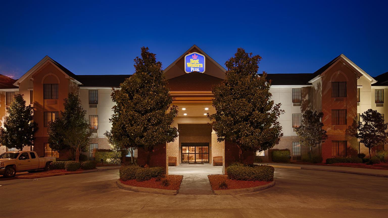 Western Executive & Hotel 3*