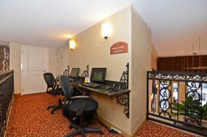 Western Executive & Hotel 3*